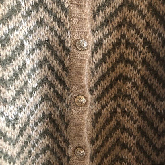 Vintage Mohair Shag Cardigan in Neutral Chevron Pattern - Picture 2 of 4